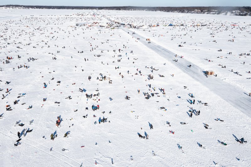United Kigdom - ice fishing gambling game